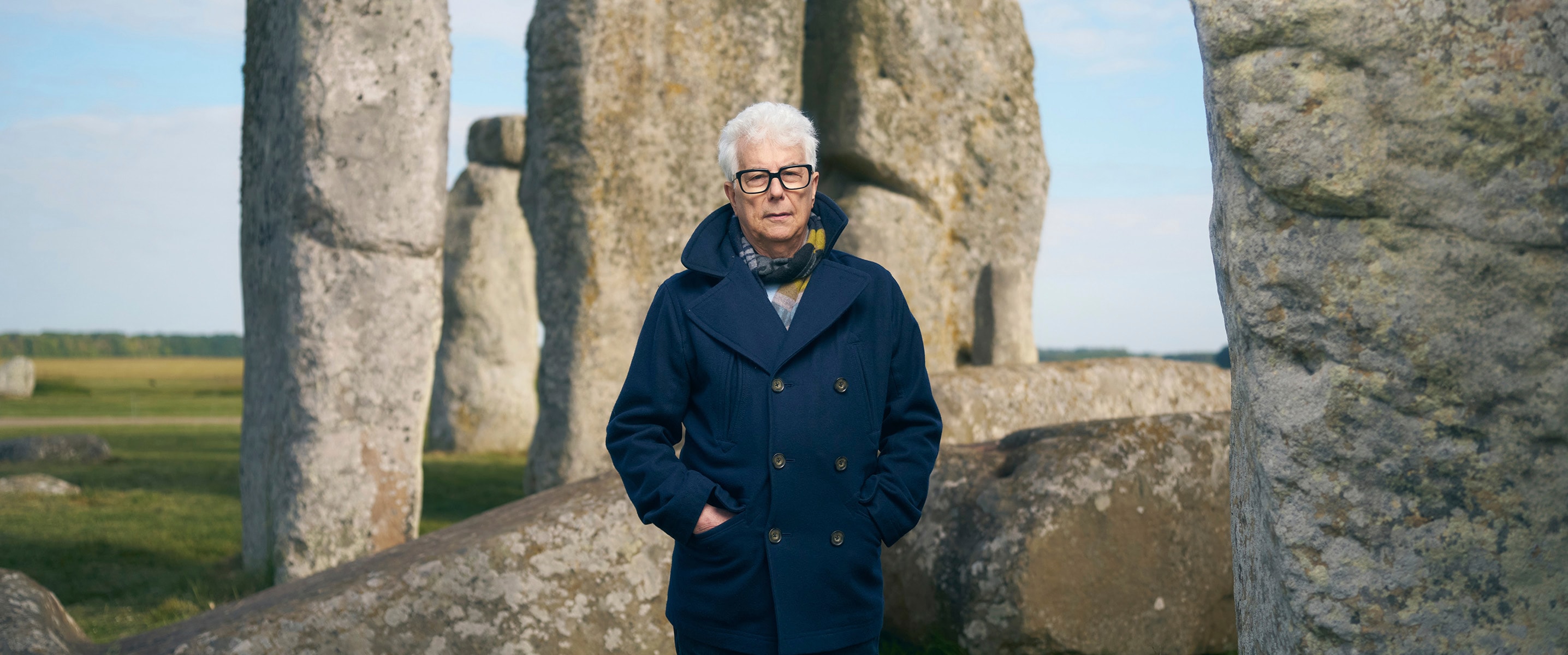 Ken Follett inaugura la Experiencia Inmersiva Stonehenge en CUPRA City Garage Madrid