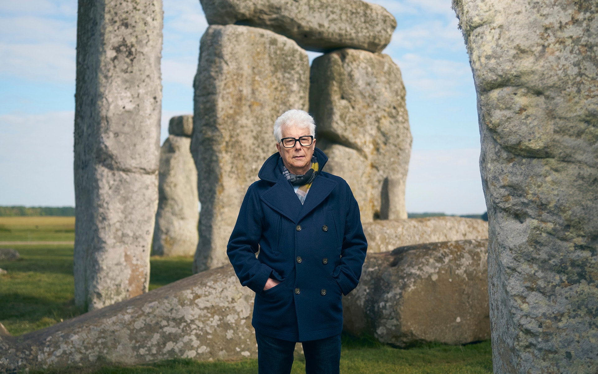 Ken Follett inaugura la Experiencia Inmersiva Stonehenge en CUPRA City Garage Madrid