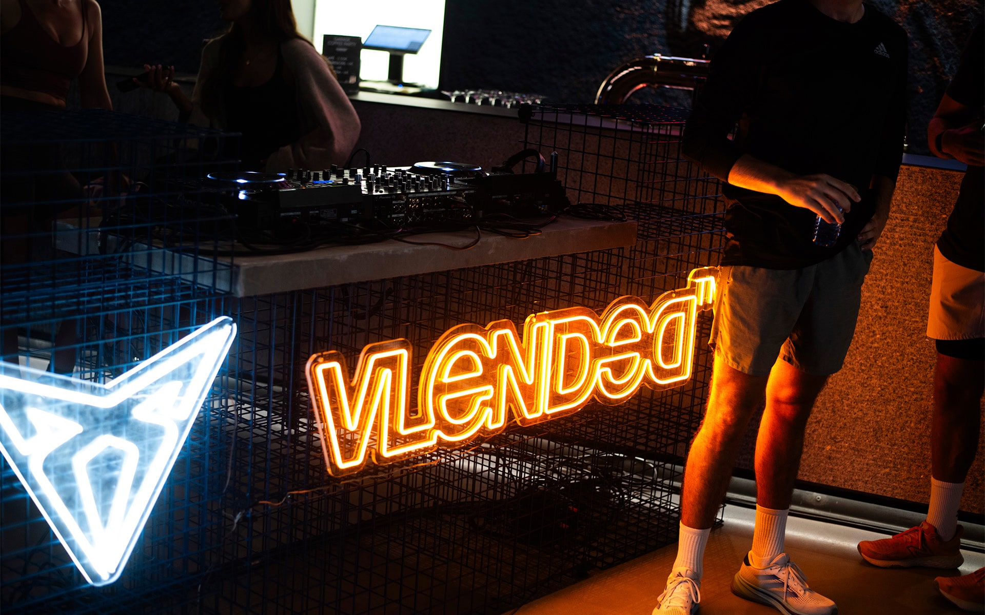 Garage Coffee Party - deporte, la música y el mejor ambiente en Serrano 88