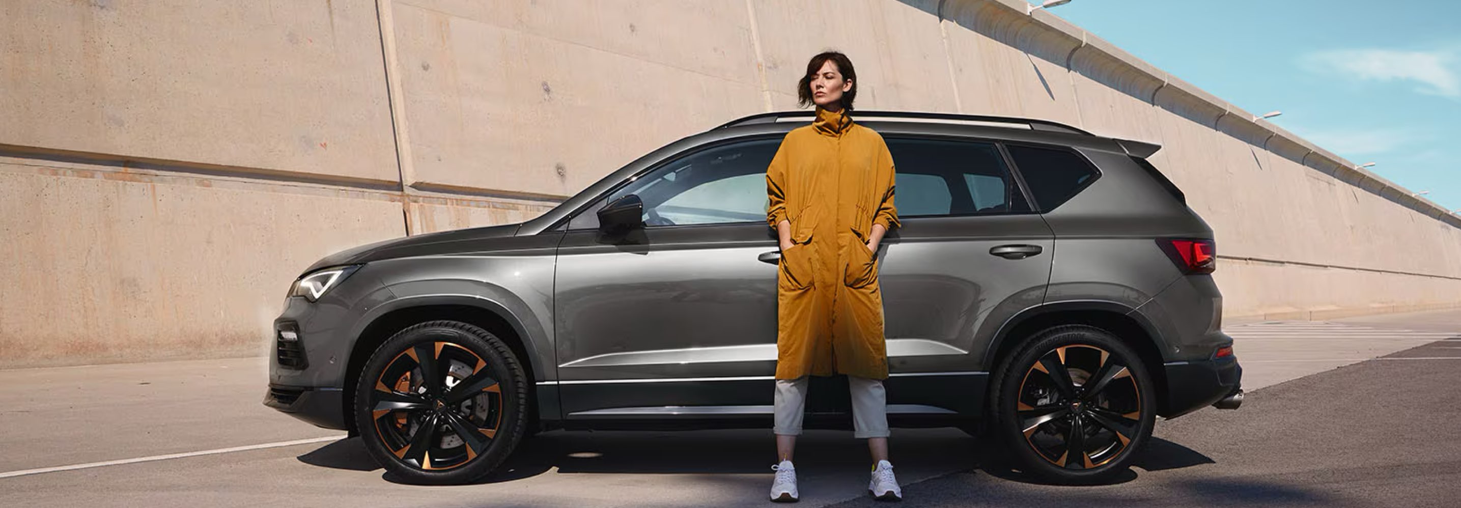 CUPRA Ateca SUV familiar gris grafito CUPRA Ateca SUV familiar gris grafito