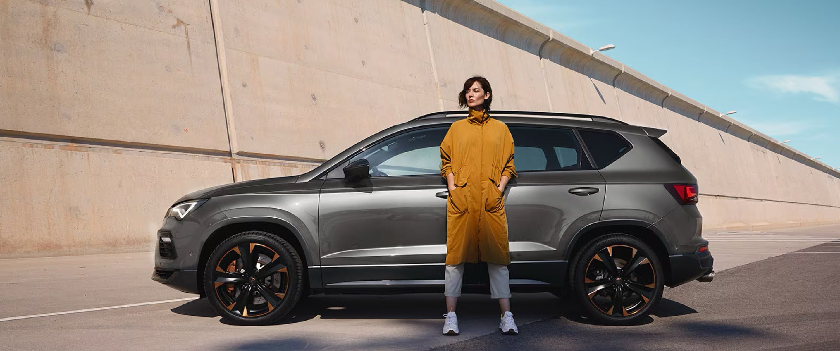 CUPRA Ateca SUV familiar gris grafito