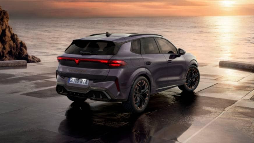 CUPRA Terramar SUV familiar híbrido enchufable vista trasera