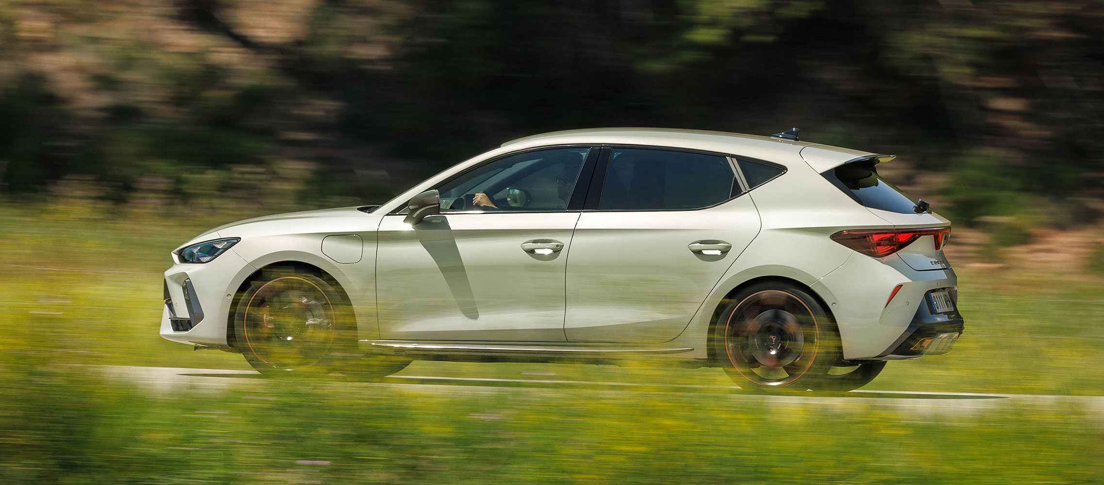 CUPRA Leon e-Hybrid gris taiga