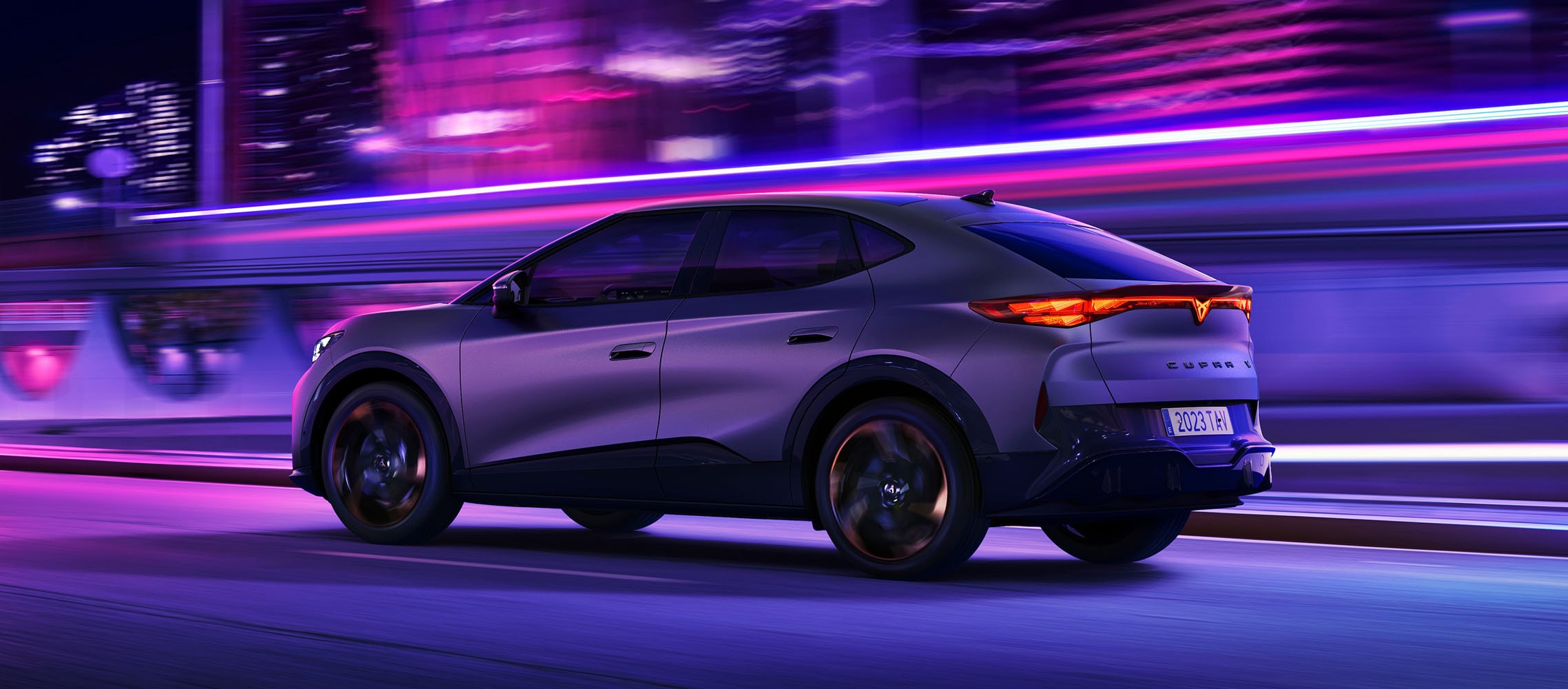 CUPRA Tavascan eléctrico atacama desert metalizado 