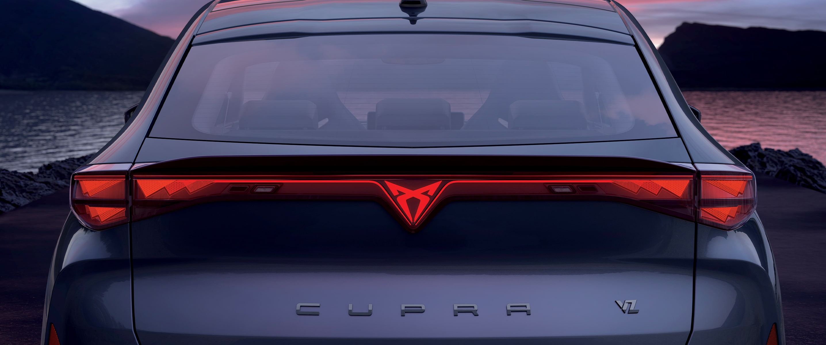 CUPRA Tavascán VZ rear view