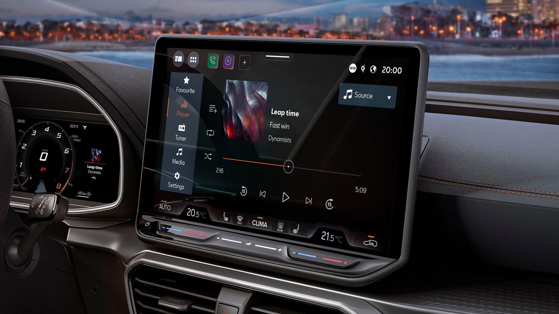 Vista interior de CUPRA Formentor crossover híbrido con pantalla táctil de 32,7 cm (12,9")
