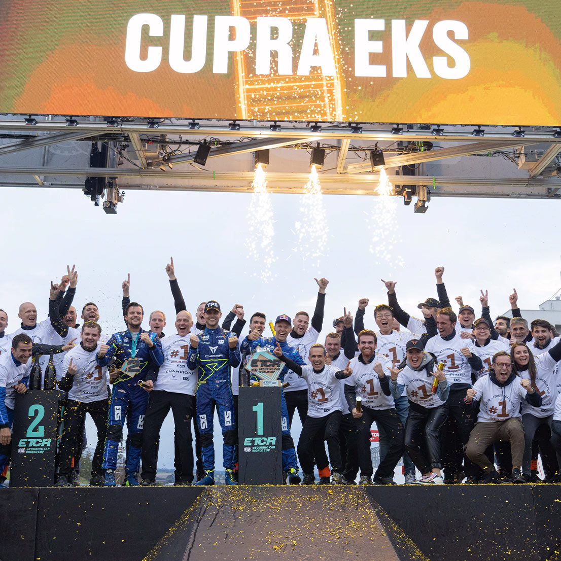 CUPRA EKS Campeón de pilotos y fabricantes en campeonato FIA ETCR 2022