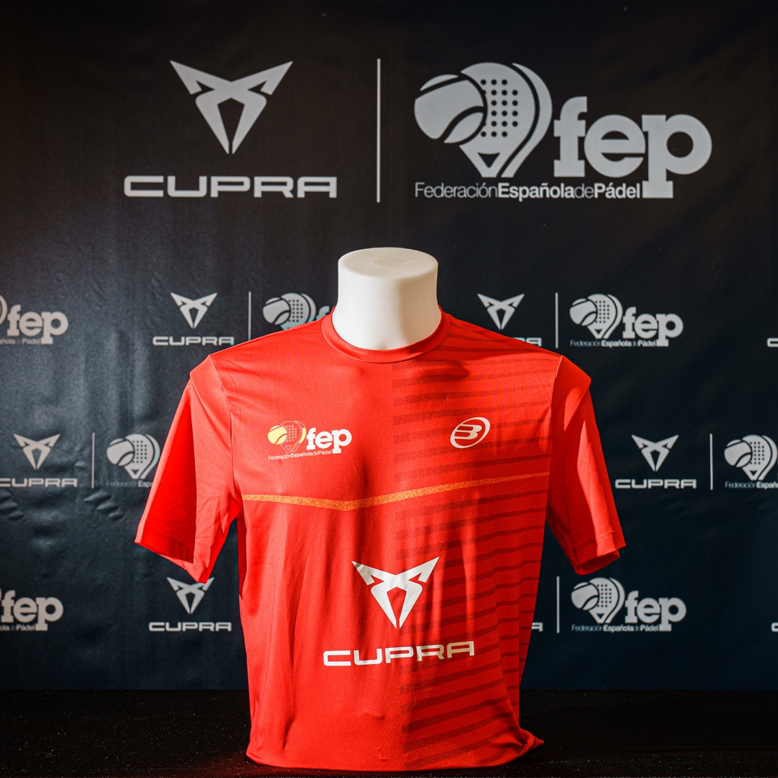The ambassadors of the CUPRA brand in the world of Padel: Fernando Belasteguín, Pablo Lima, Alejandra Salazar and Ariana Sánchez