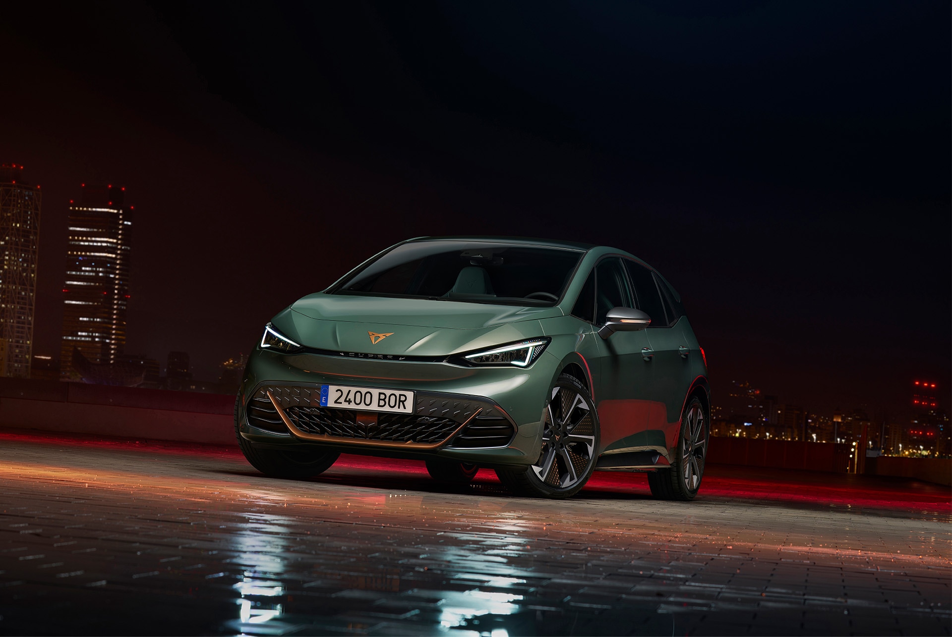 CUPRA Born VZ eléctrico verde bosque oscuro