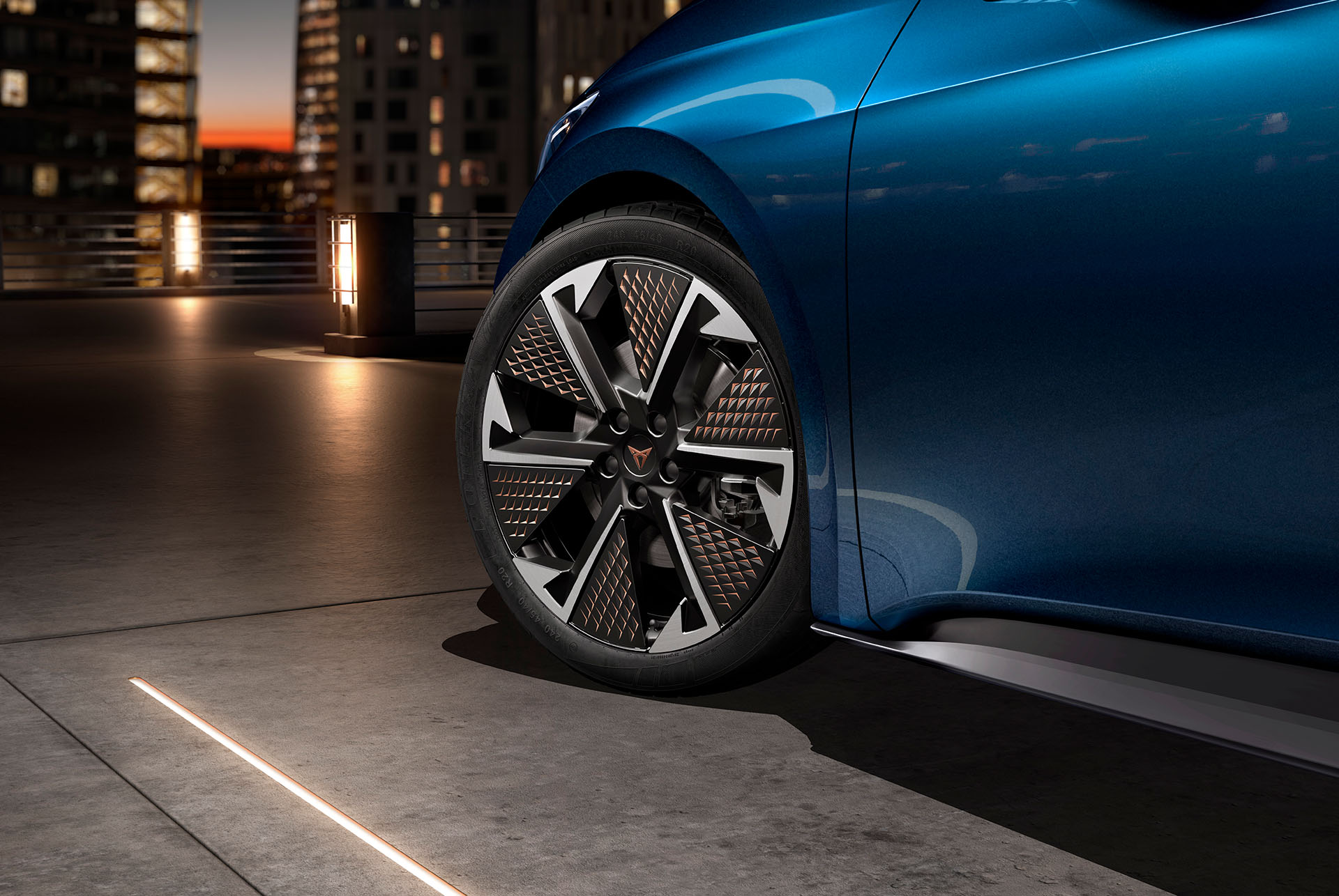 Nuevo CUPRA Born 2025 - Especificaciones Llantas y Neumáticos Thunderstorm