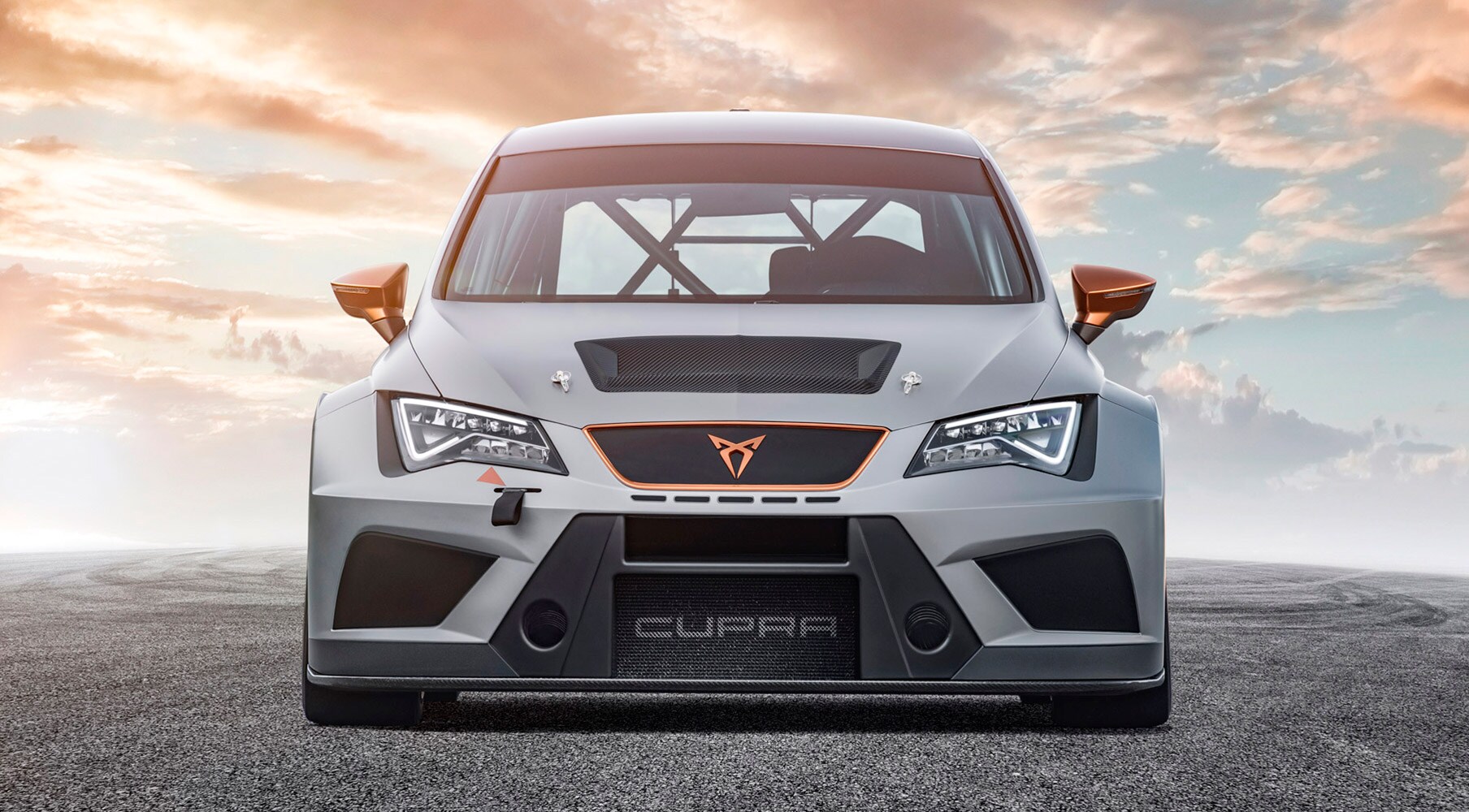 Vista frontal de CUPRA TCR