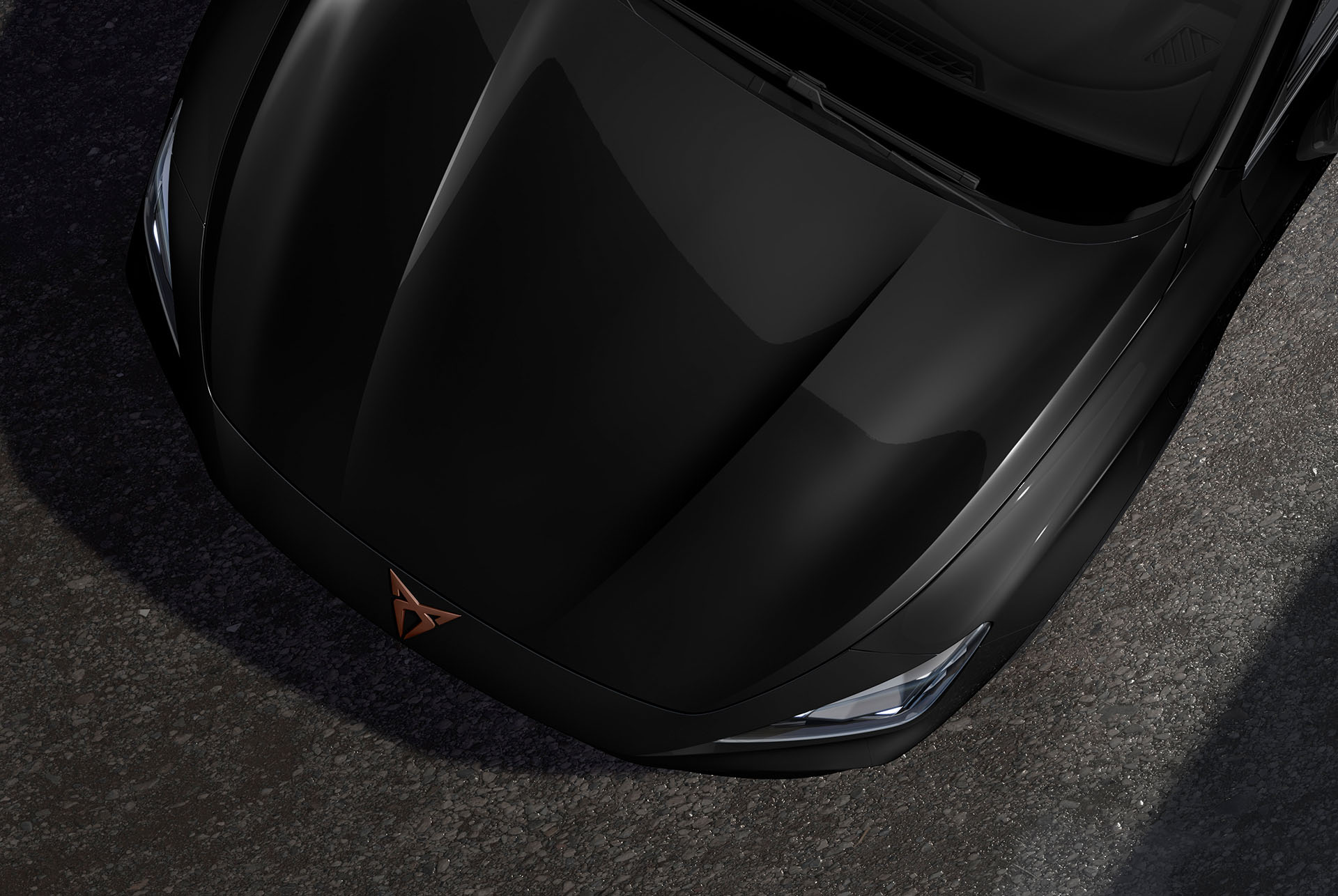 Vista aérea del nuevo CUPRA Formentor SUV crossover 2025 en negro Midnight.