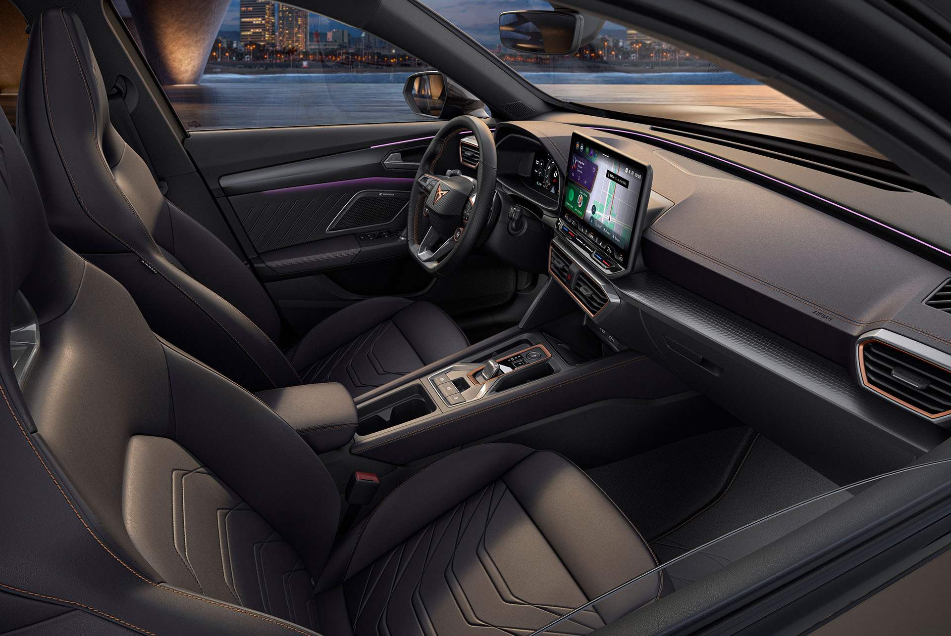 Vista interior del diseño interior Progressive del nuevo CUPRA Formentor 2025, consola central, asientos deportivos, costuras detalladas, volante multifunción, grandes pantallas de Infotainment y un salpicadero de diseño elegante.