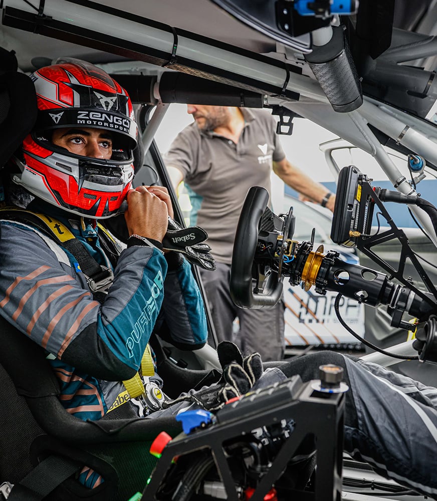 Vista%20interior%20del%20CUPRA%20e-racer