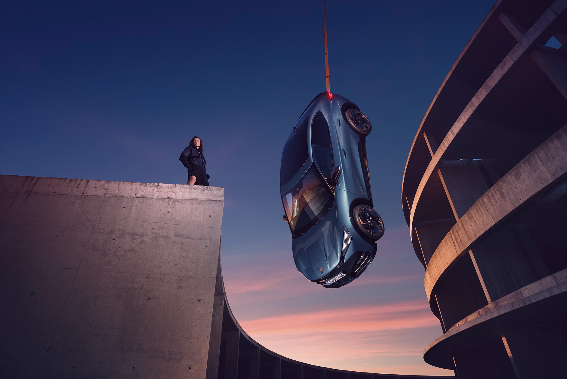 cupra tavascan azul 2025 suv eléctrico