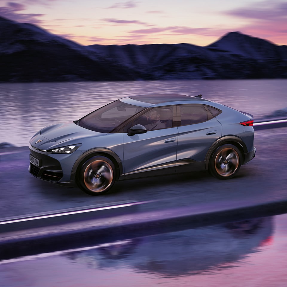 uevo CUPRA Tavascan con Travel Assist y Control de crucero adaptativo (ACC)