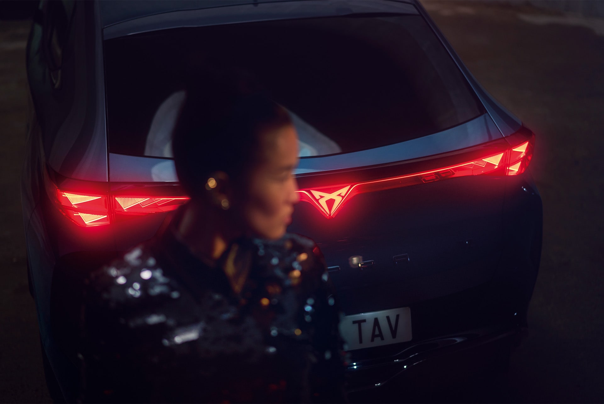 nuevo alumbrado trasero CUPRA eléctrico 2025