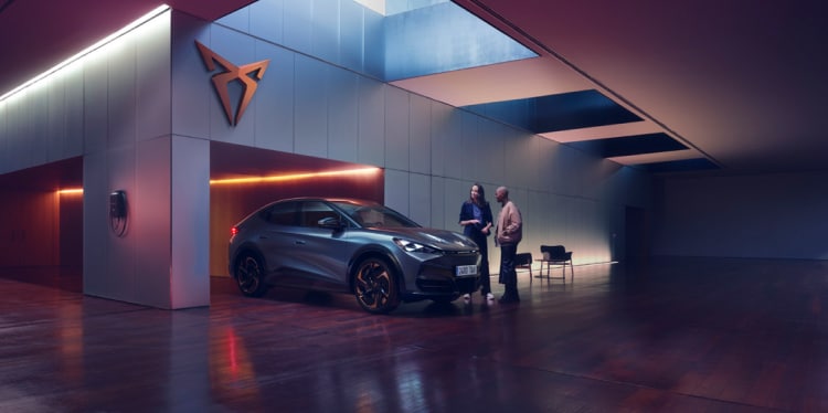 Cupra tavascan at a garage deterniming the lease duration after selecting operating lease service Cupra tavascan at a garage deterniming the lease duration after selecting operating lease service