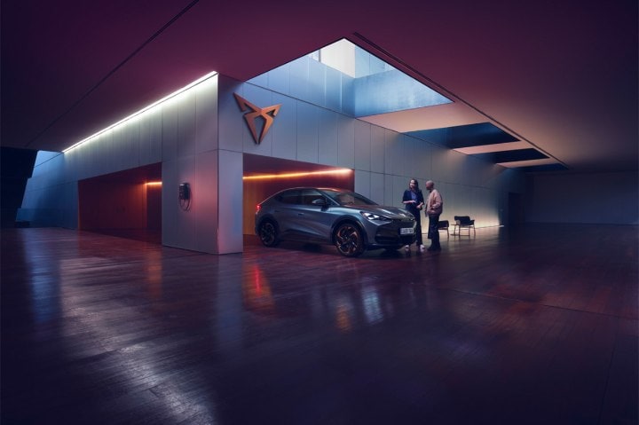 Cupra tavascan at a garage  deterniming the lease duration after  selecting operating lease service Cupra tavascan at a garage  deterniming the lease duration after  selecting operating lease service