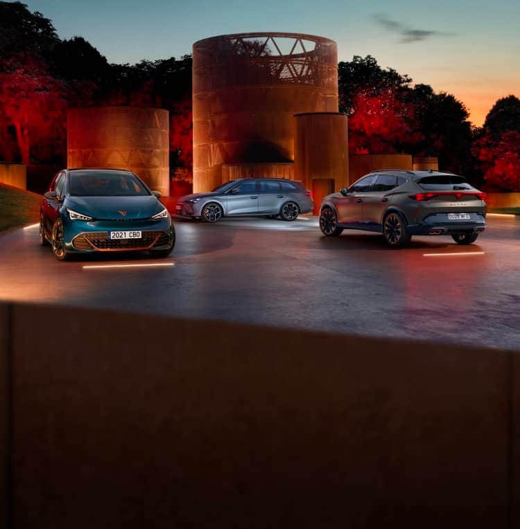 Coches de empresa para gestores de flotas, vehículo eléctrico CUPRA Born, CUPRA Formentor y CUPRA León Sportstourer.