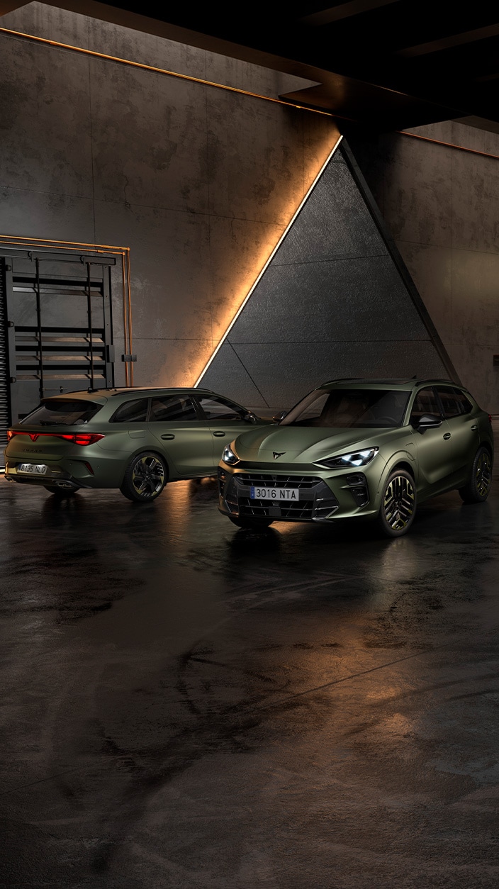 CUPRA Terramar Tribe Edition y CUPRA León Sportstourer Tribe Edition en nuevo color exterior Manganese mate.