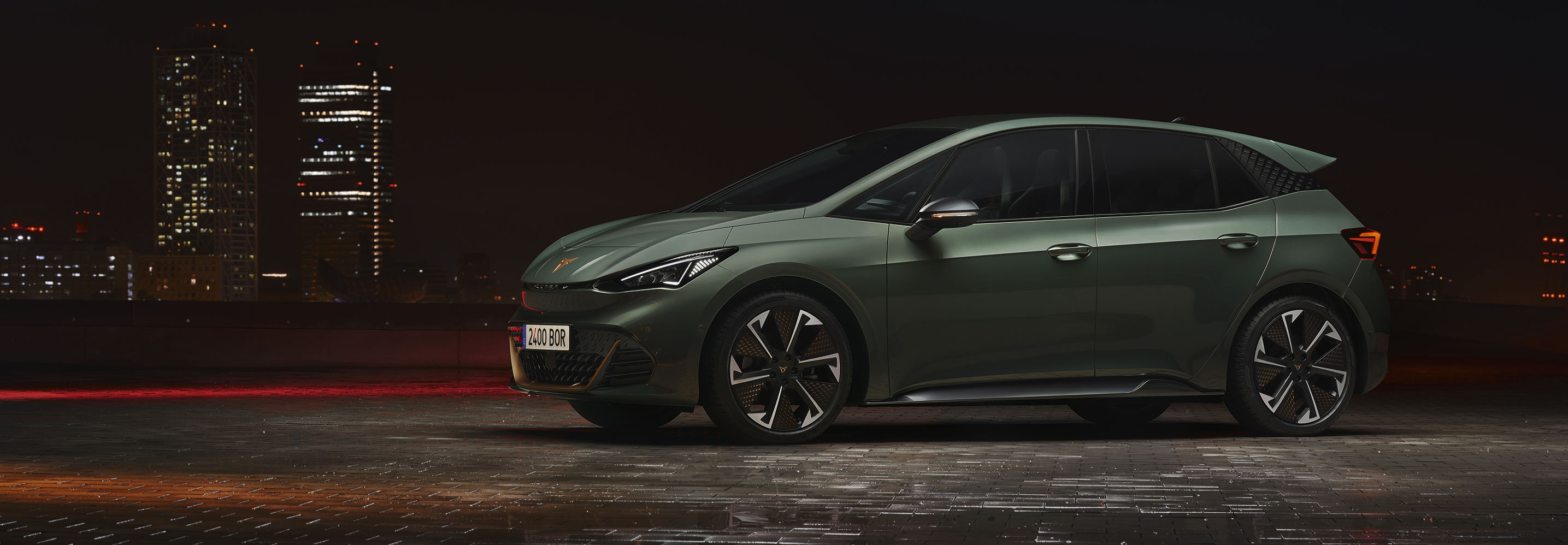 cupra born electric vehicle bev in green, powered by an electric motor cupra born electric vehicle bev in green, powered by an electric motor
