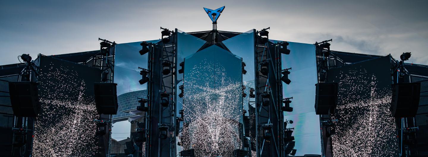 Escenario CUPRA Pulse del Primavera Sound Barcelona al atardecer